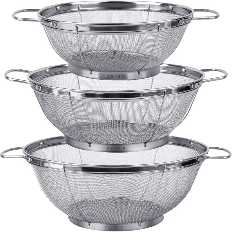 3 Pack Stainless Steel Colander Sieves, 5 4 And 3 Quart Mesh Strainer Baskets With Handles & Resting Base For Rinsing, Draining (Option: Silver)