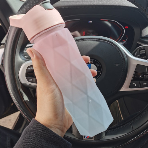Spray Water Bottle For Girls Outdoor Sport Fitness Water Cup Large Capacity Spray Bottle Drinkware Travel Bottles Kitchen Gadgets (Color: Powder blue gradient)